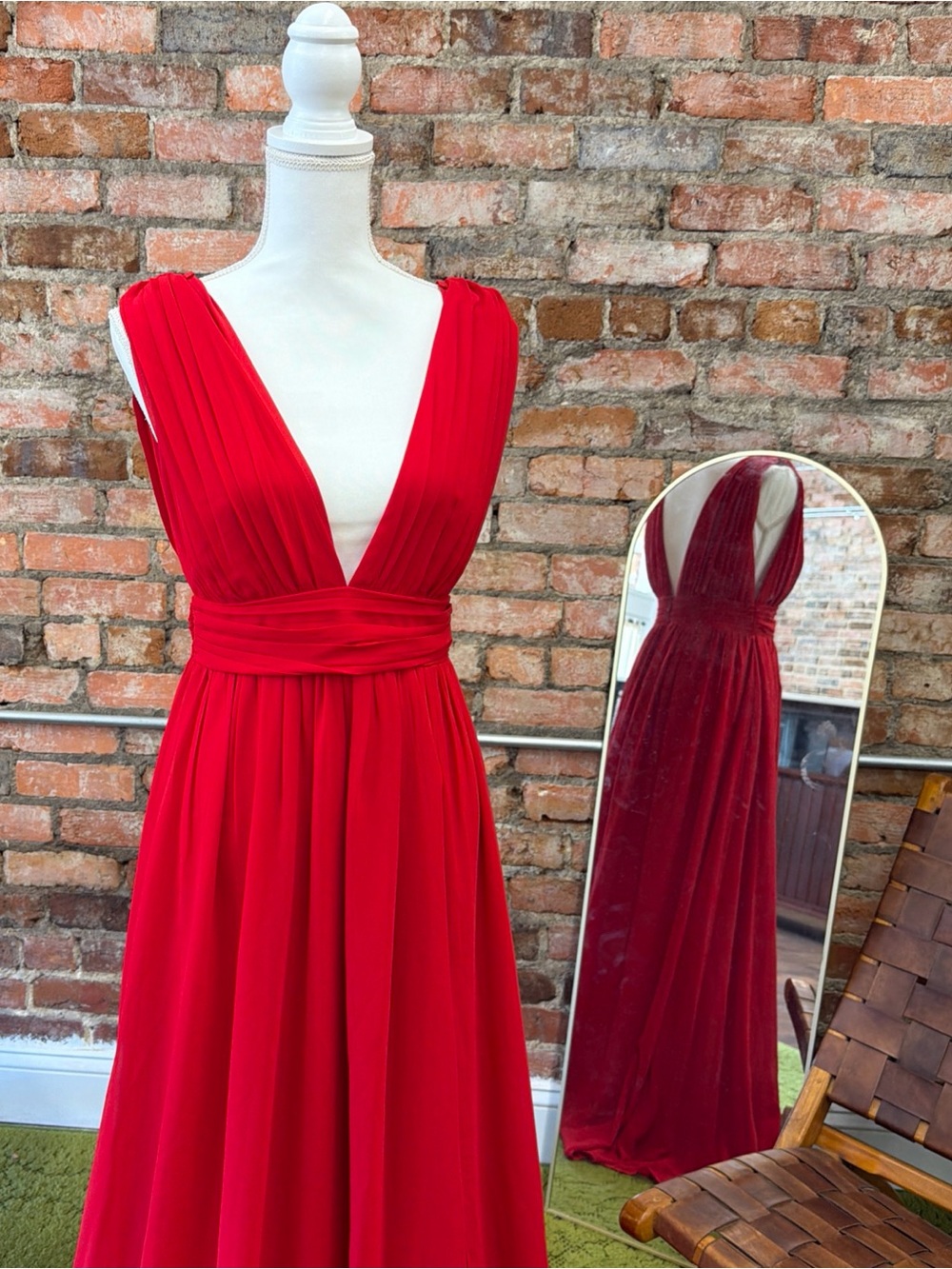 Lulu's Red Plunging V-Neck Prom Gown stunning deep red Grecian Dress size M